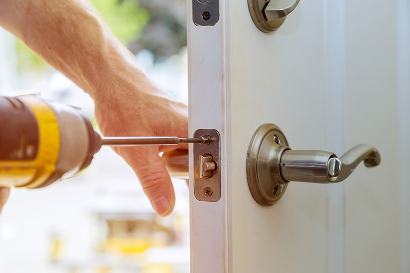 24 Hour Locksmith in Ealing Greater London